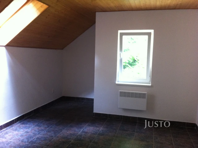 Prodej kanceláří 250 m² s pozemkem 1168 m²