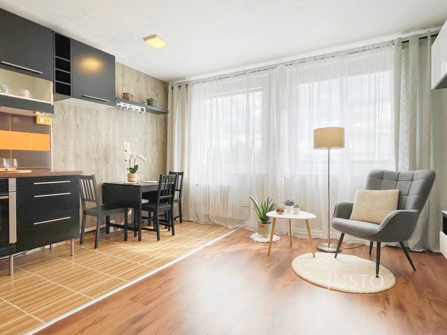 Prodej 2+kk 43 m² + lodžie 2 m²