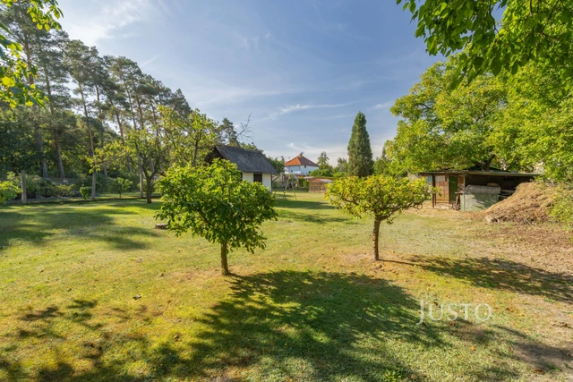 Prodej pozemku 1497 m²