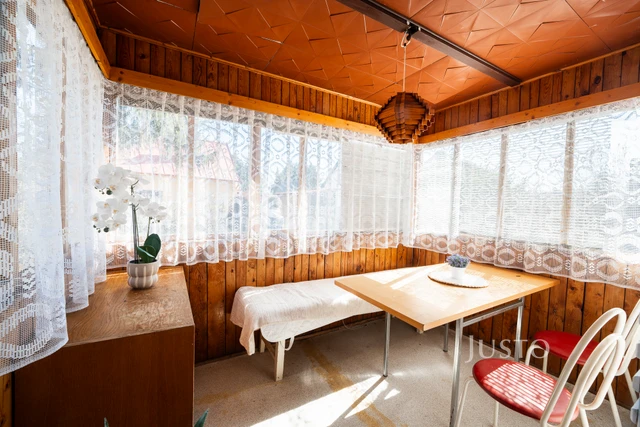 Prodej chaty 55 m² s pozemkem 331 m² + terasa 4 m²