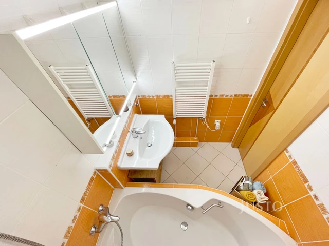 Prodej 4+kk 78 m² + balkón 2 m² + parkování