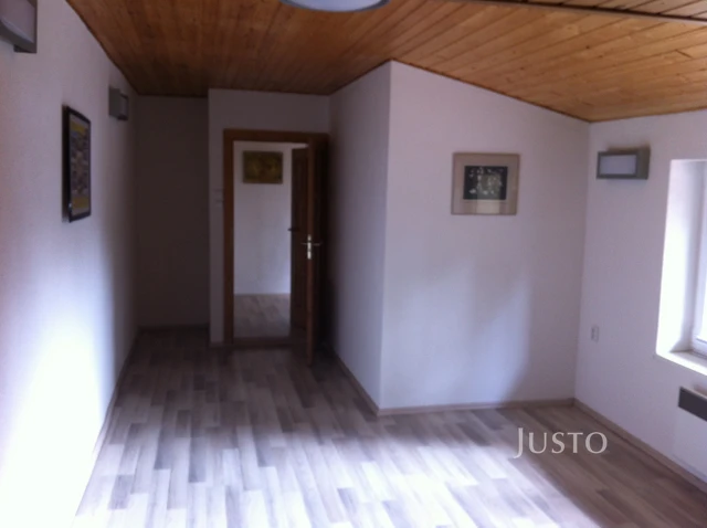 Prodej kanceláří 250 m² s pozemkem 1168 m²