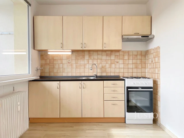 Pronájem 1+1 39 m² + lodžie 6 m²