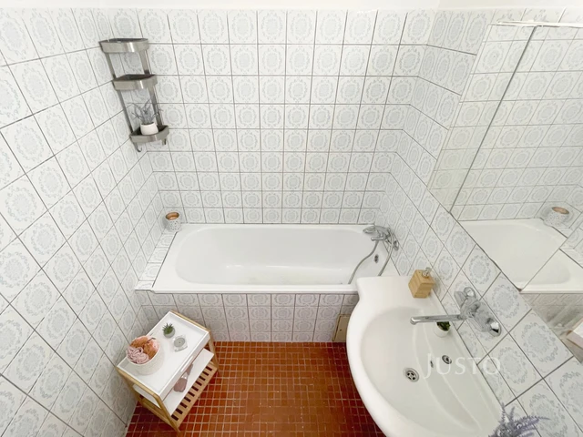 Prodej 4+1 72 m² + terasa 3 m² + lodžie 9 m²