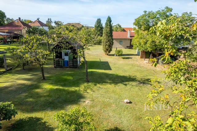 Prodej pozemku 1497 m²