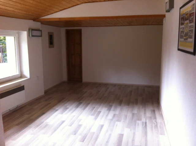 Prodej kanceláří 250 m² s pozemkem 1168 m²