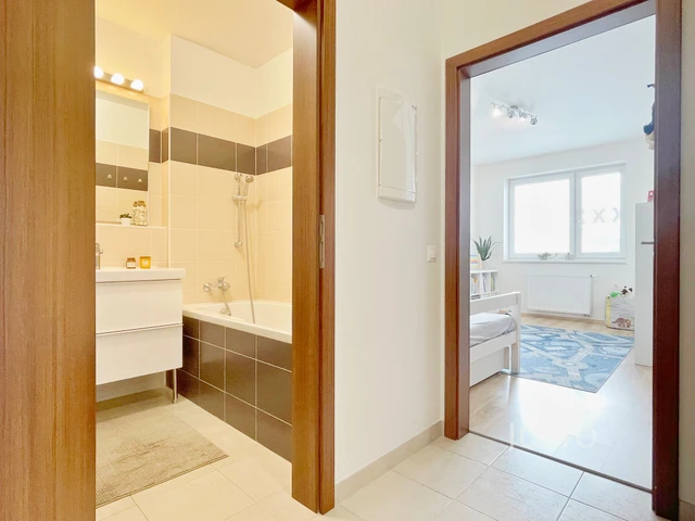 Prodej 3+kk 82 m² + lodžie 3 m² + balkón 3 m² + garáž