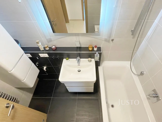 Prodej 3+kk 69 m² + balkón 6 m² + parkování