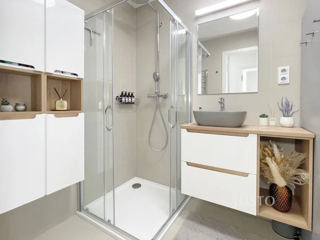 Prodej 2+kk 53 m² + zahrádka 19 m² + terasa 29 m² + parkování