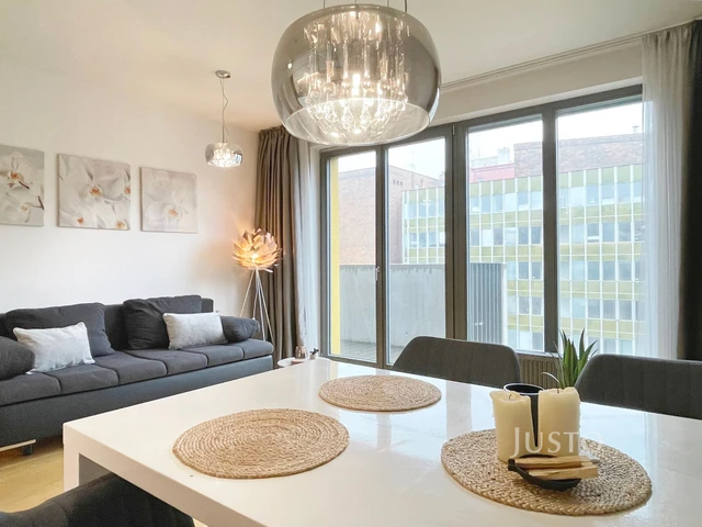 Prodej 2+kk 53 m² + parkování