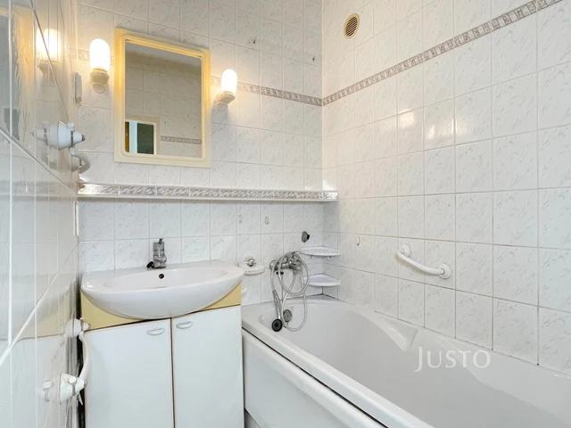 Prodej 2+1 54 m² + parkování