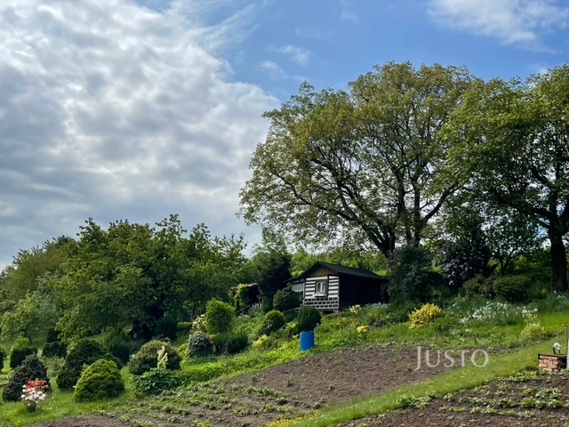 Prodej chaty 12 m² s pozemkem 400 m²