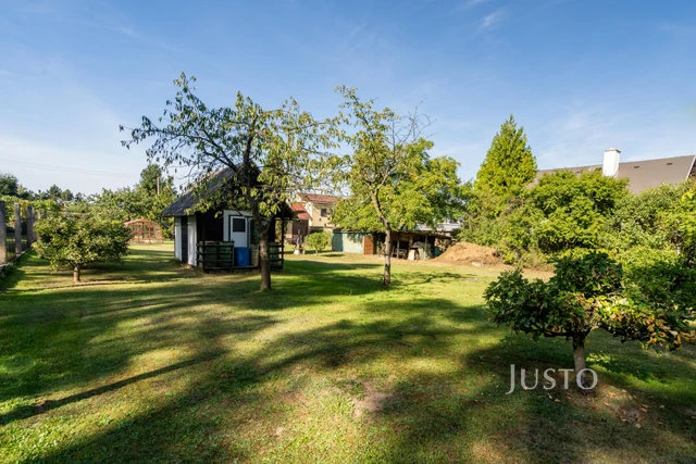 Prodej pozemku 1497 m²