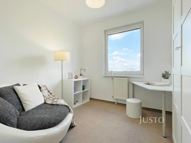 Prodej 4+kk 78 m² + balkón 2 m² + parkování