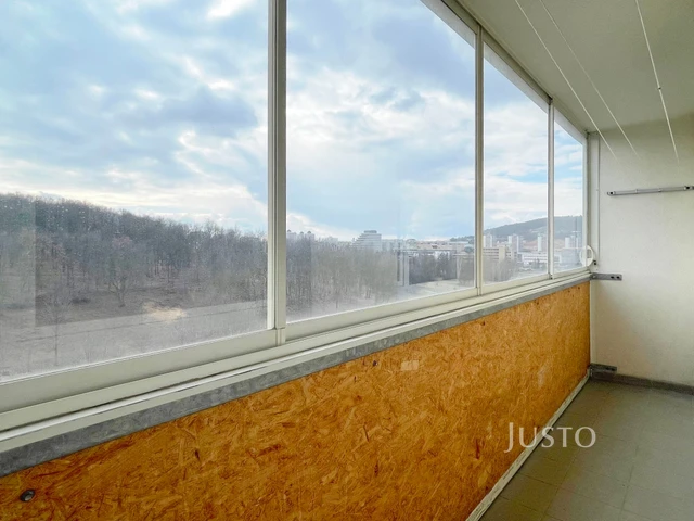 Pronájem 1+1 39 m² + lodžie 6 m²