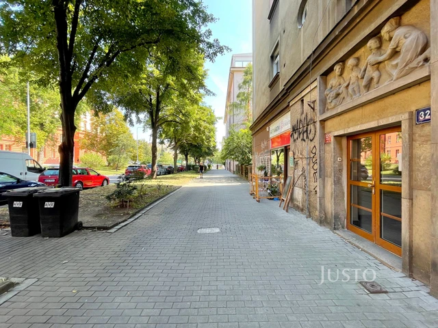 Prodej 2+kk 64 m² + balkón 4 m²