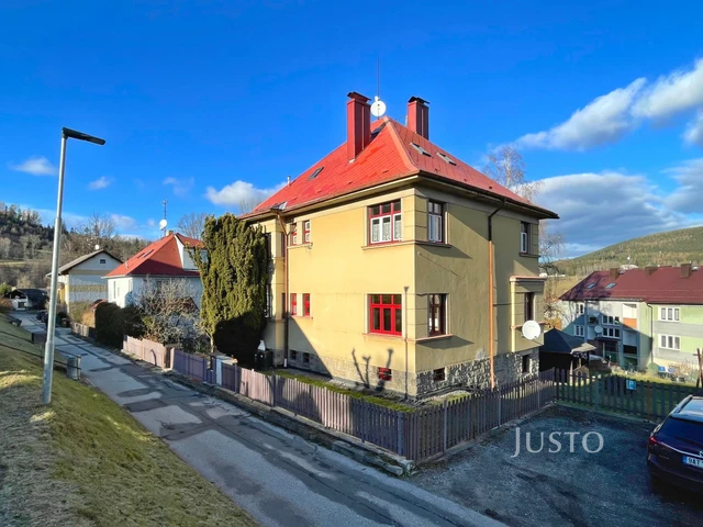 Prodej 2+1 55 m² + parkování