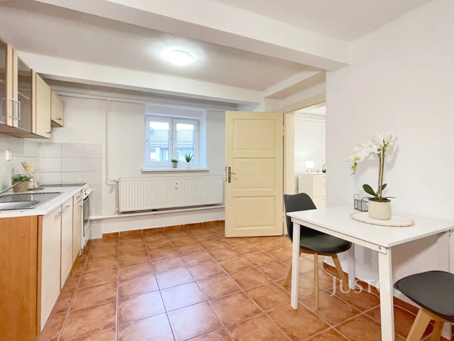 Prodej 2+1 55 m² + parkování