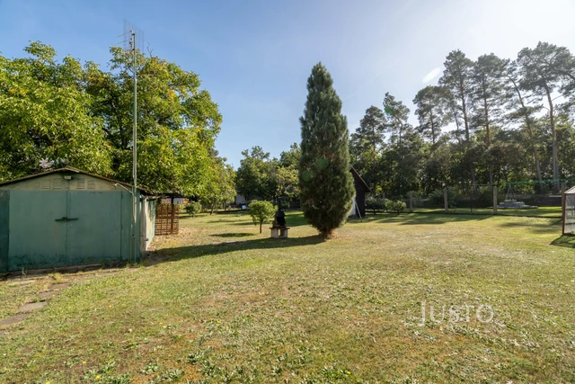 Prodej pozemku 1497 m²