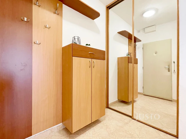 Prodej 4+kk 78 m² + balkón 2 m² + parkování