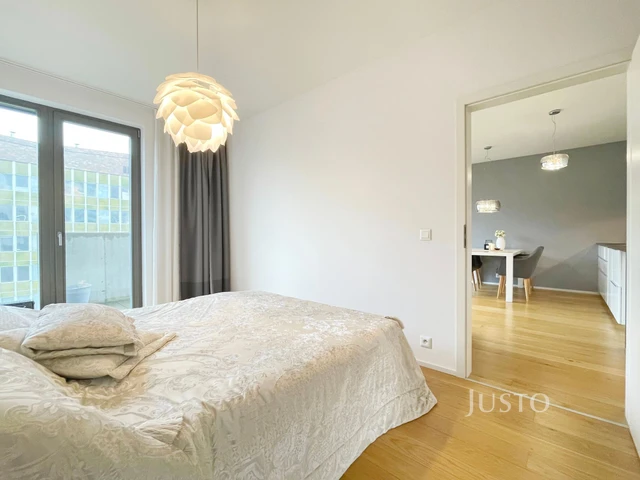 Prodej 2+kk 53 m² + parkování