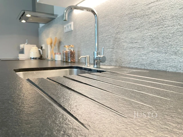 Prodej 2+kk 53 m² + parkování