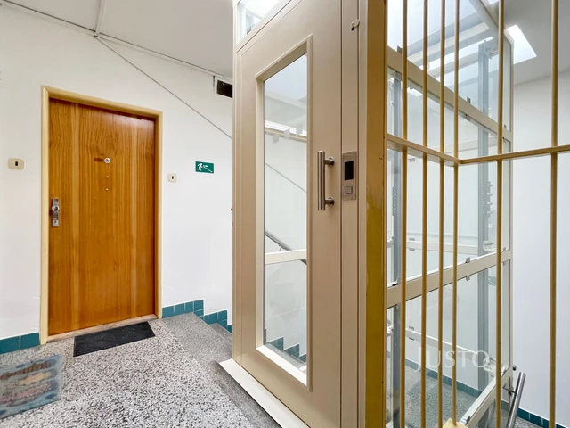 Prodej 4+1 72 m² + terasa 3 m² + lodžie 9 m²