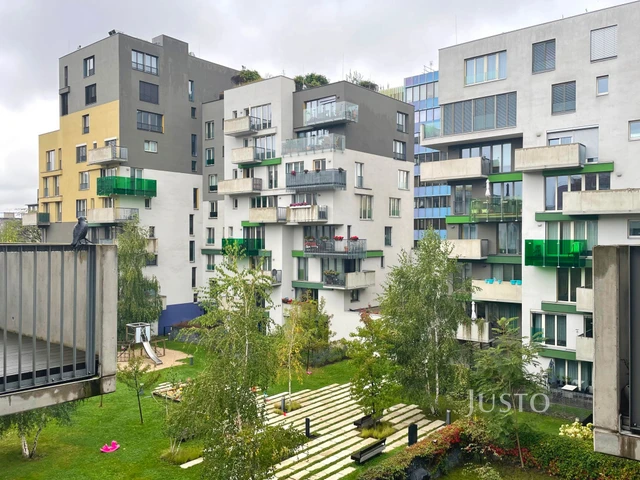 Prodej 2+kk 53 m² + parkování