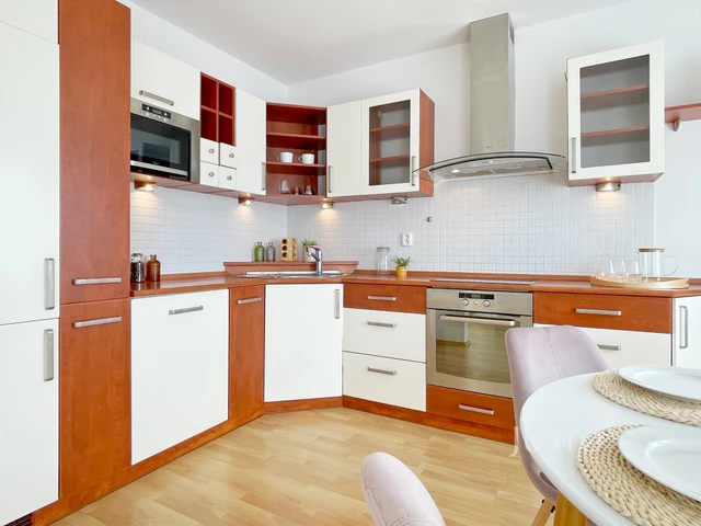 Prodej 4+kk 78 m² + balkón 2 m² + parkování