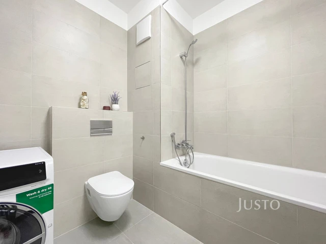 Prodej garsoniéry 33 m² + balkón 7 m²