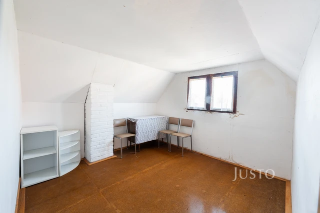 Prodej chaty 55 m² s pozemkem 331 m² + terasa 4 m²
