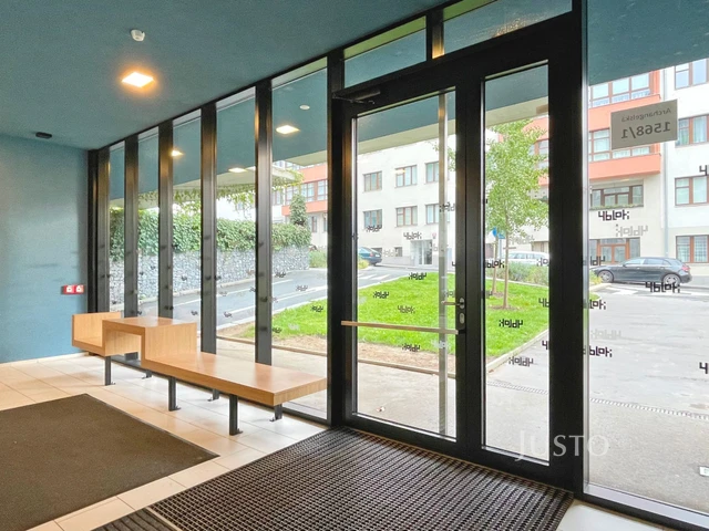 Prodej 2+kk 53 m² + parkování