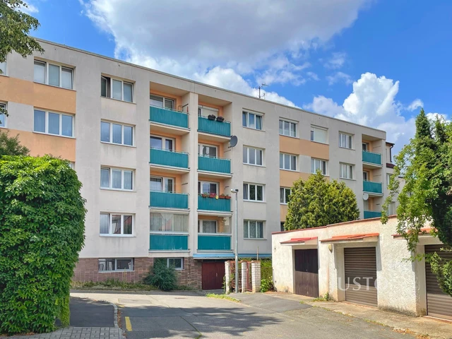 Prodej 4+1 72 m² + terasa 3 m² + lodžie 9 m²