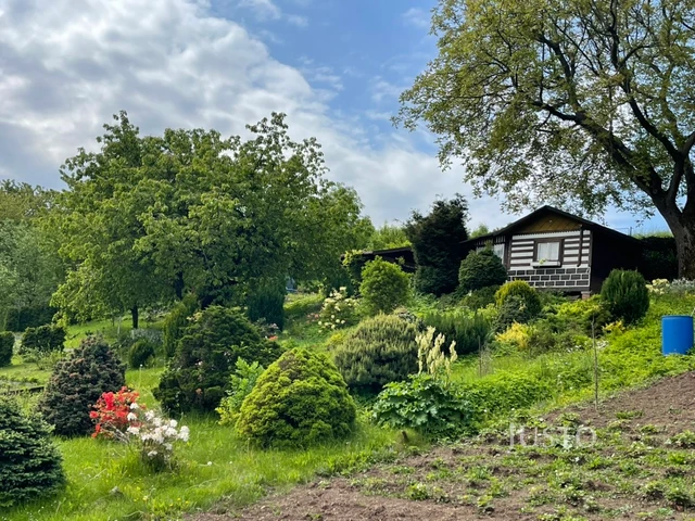 Prodej chaty 12 m² s pozemkem 400 m²