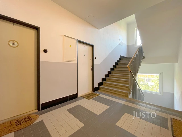 Prodej 2+kk 64 m² + balkón 4 m²