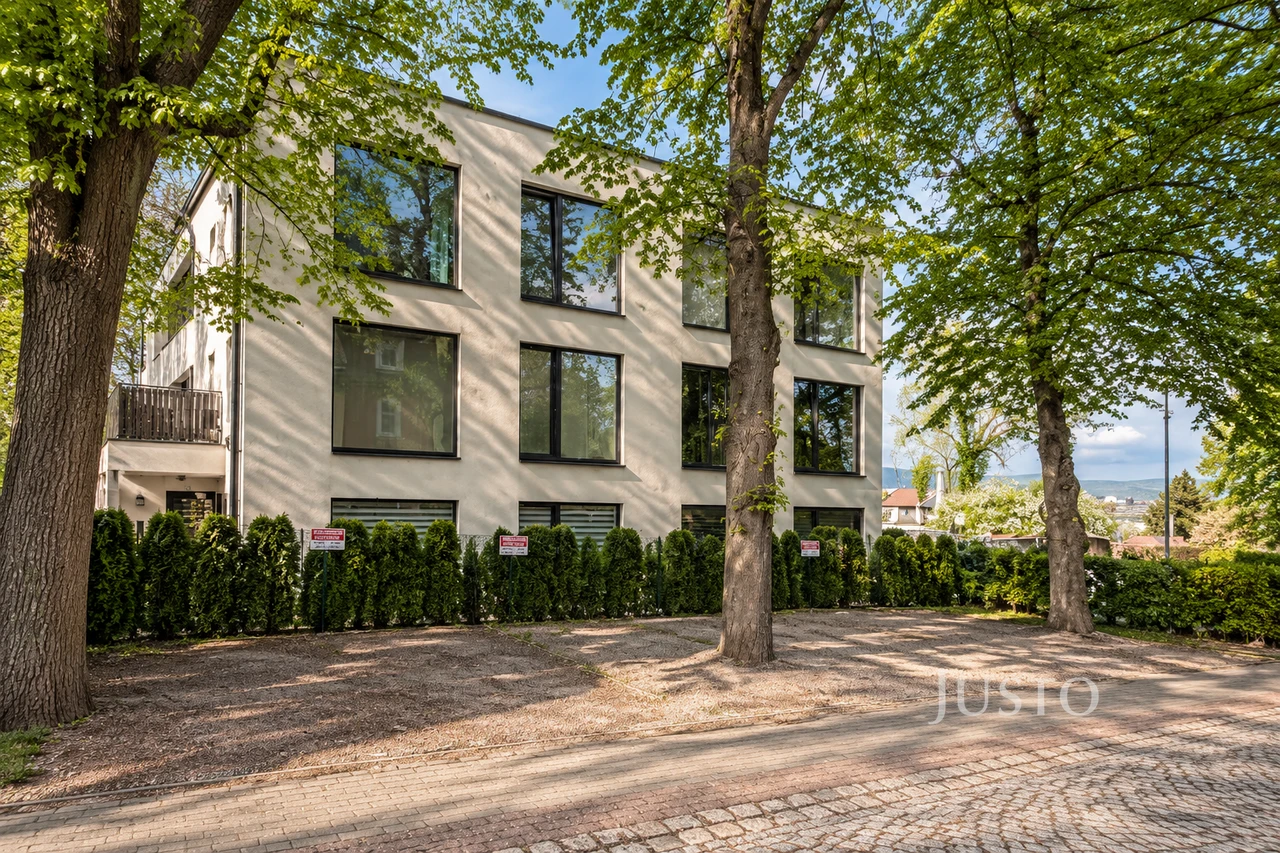 Pronájem 2+kk 47 m² + zahrada + parkování