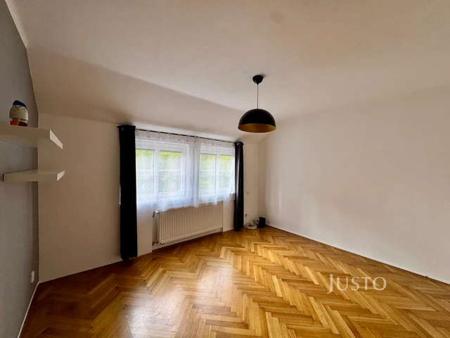Pronájem 2+1 45 m² + parkování
