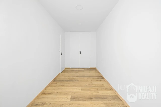 Pronájem 3+1 65 m² + balkón 2 m²