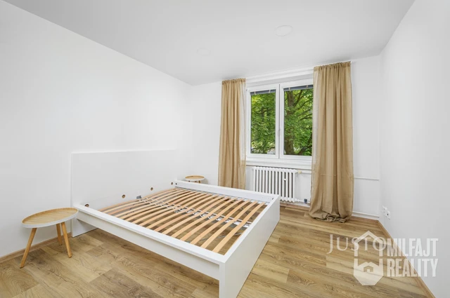 Pronájem 3+1 65 m² + balkón 2 m²