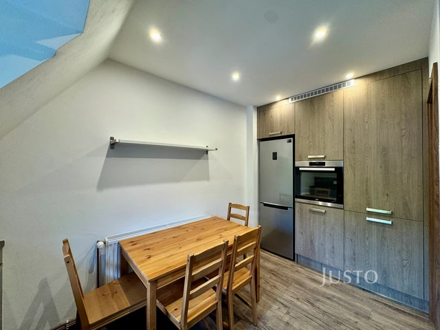 Pronájem 2+1 45 m² + parkování