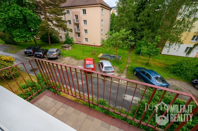 Pronájem 3+1 65 m² + balkón 2 m²