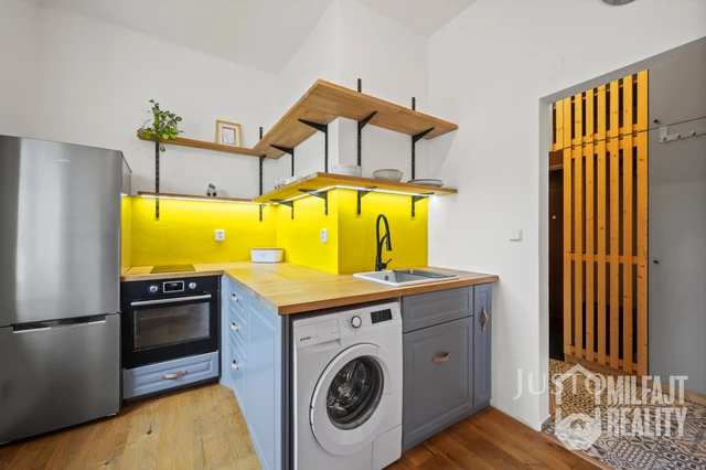 Prodej 2+1 33 m²