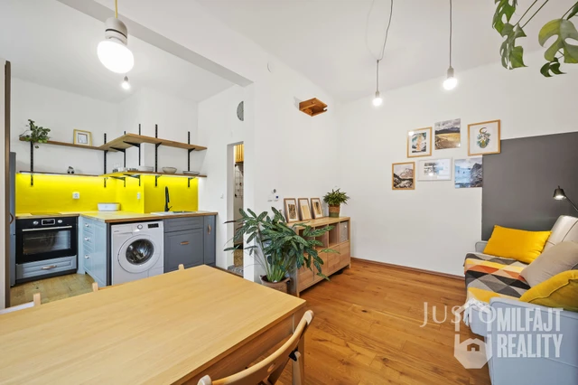 Prodej 2+1 33 m²