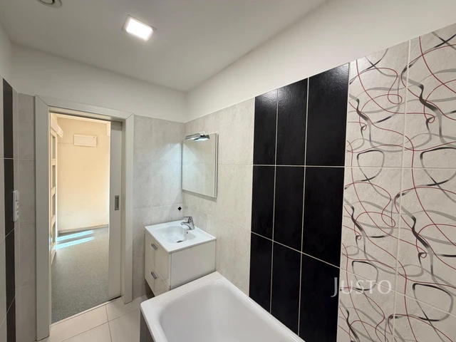 Pronájem 2+kk 42 m²