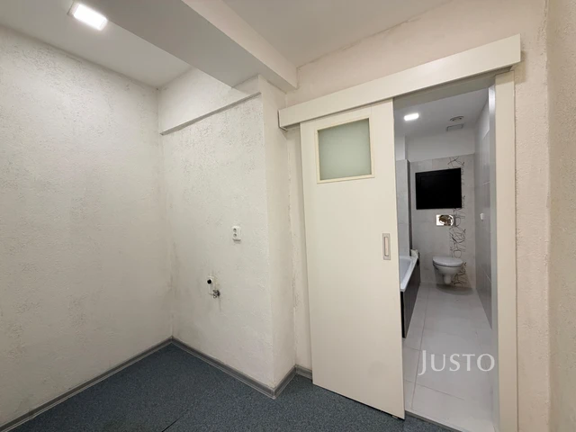 Pronájem 2+kk 42 m²