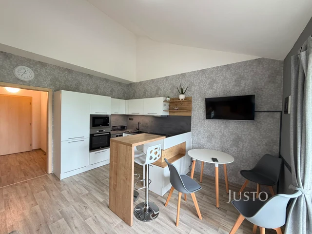 Pronájem 2+kk 43 m²