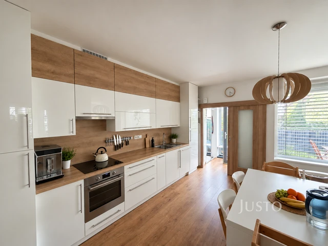 Pronájem 2+kk 47 m² + zahrada + parkování
