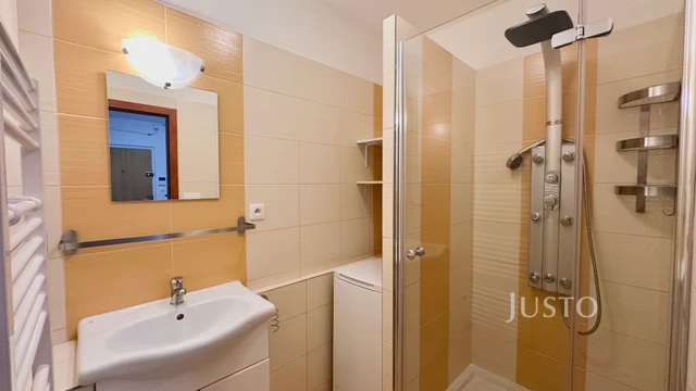 Pronájem 3+kk 67 m² + lodžie 9 m²