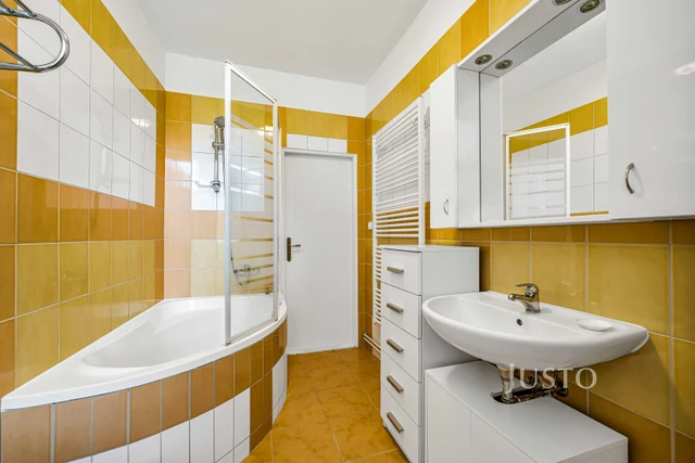 Prodej 1+1 56 m² + zahrada 430 m² + parkování
