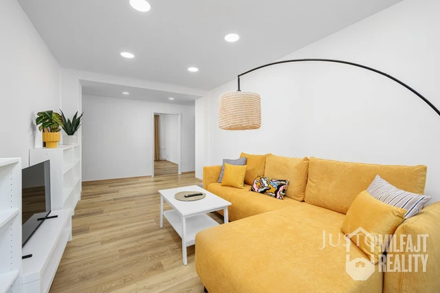 Pronájem 3+1 65 m² + balkón 2 m²